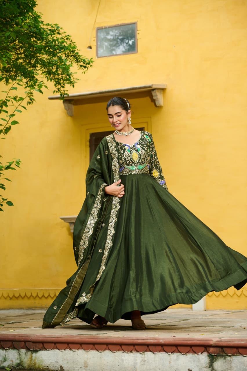 Elegant Gown-Dupatta Collection 2025 ā Vichitra Fabric with Zari Embroidery