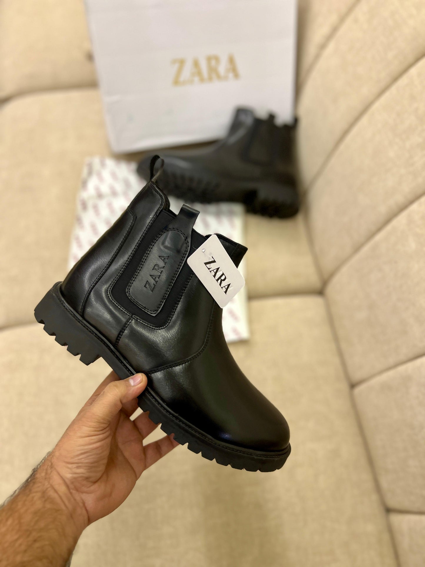 ZARA Wrinkle-Free Chelsea Boots – Premium Quality
