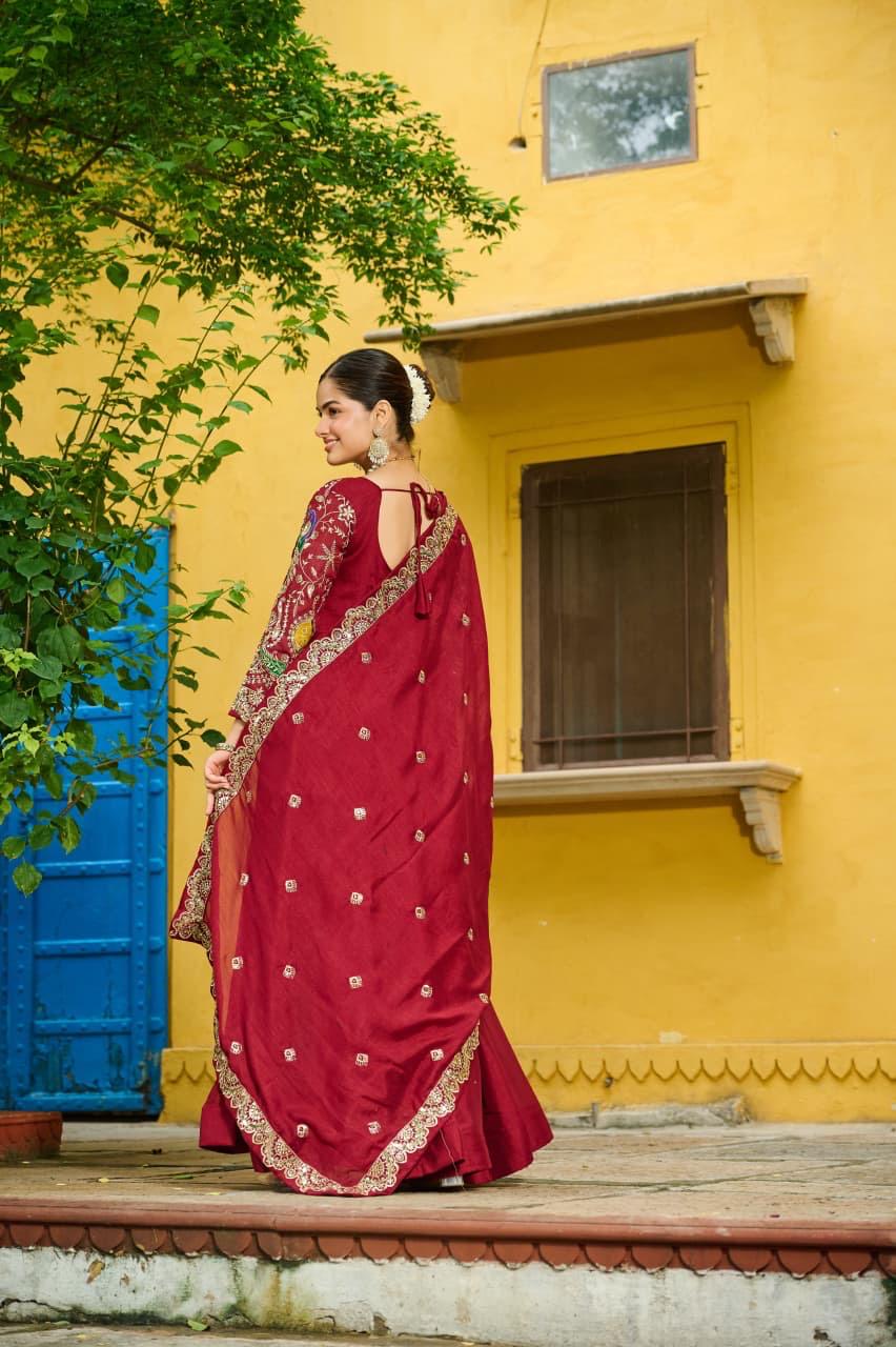 Elegant Gown-Dupatta Collection 2025 ā Vichitra Fabric with Zari Embroidery