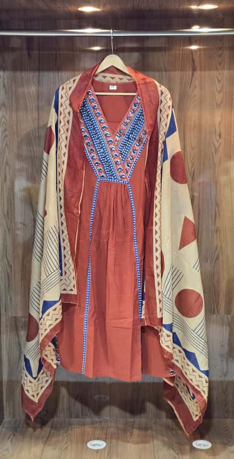 Elegant Cotton Kurti Set – With Printed Pant & Malmal Dupatta