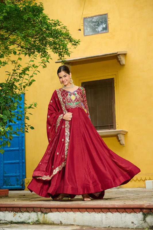 Elegant Gown-Dupatta Collection 2025 – Vichitra Fabric with Zari Embroidery